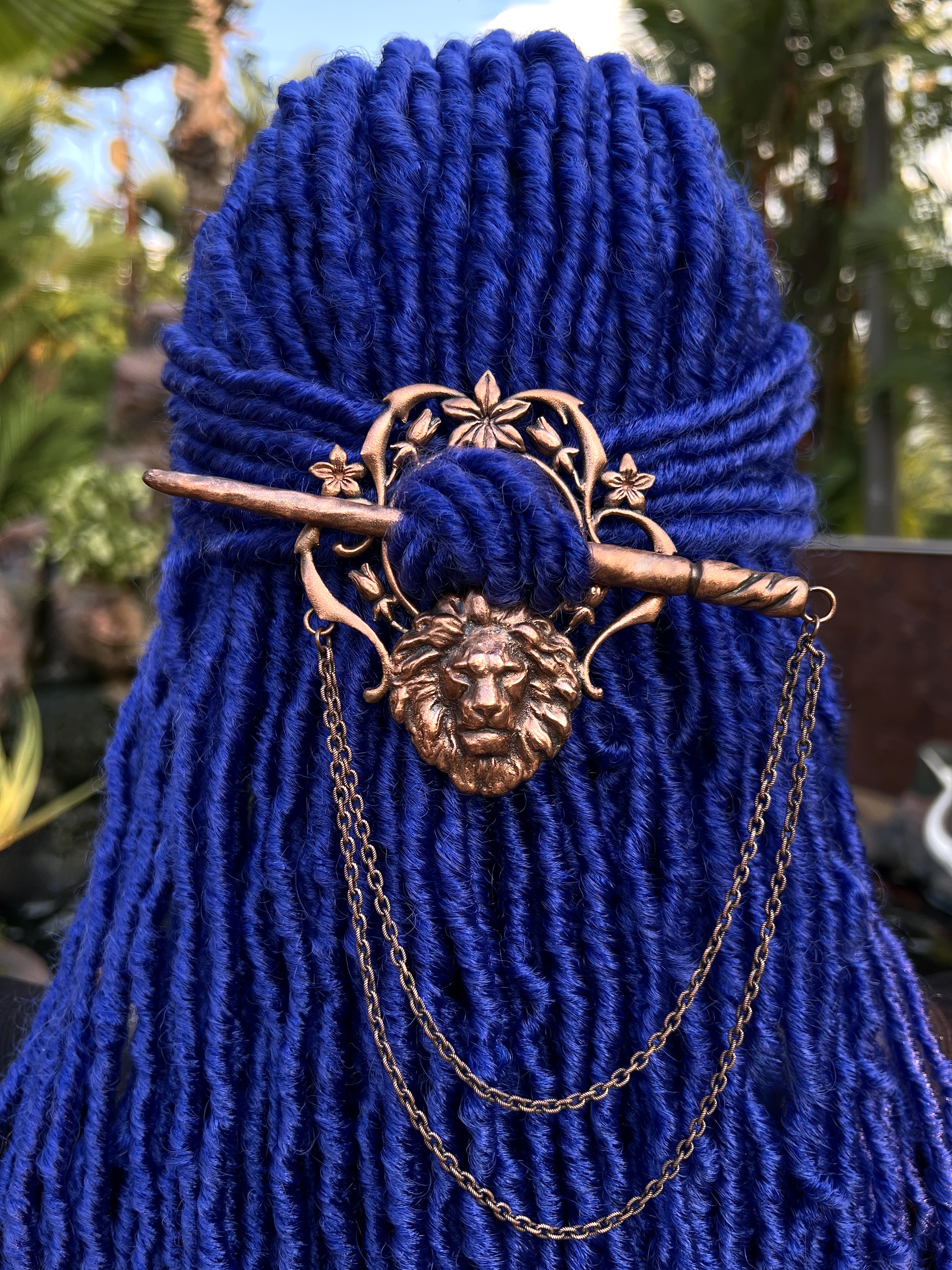 dread pin, dreadlock jewelry with lion design, hair stick and chain